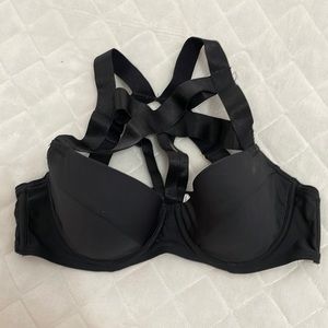 Used Pole wear top by Luna size Medium